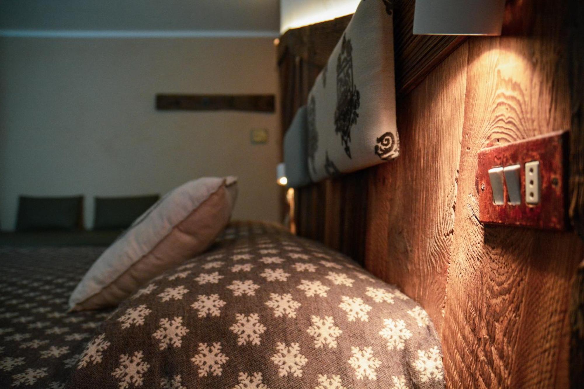 Hotel Chaberton Cesana Torinese Buitenkant foto